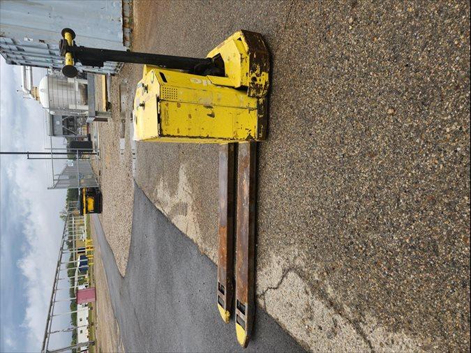 Yale Pallet Jack 